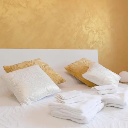 Elena Lighthouse Lejlighedshotel *