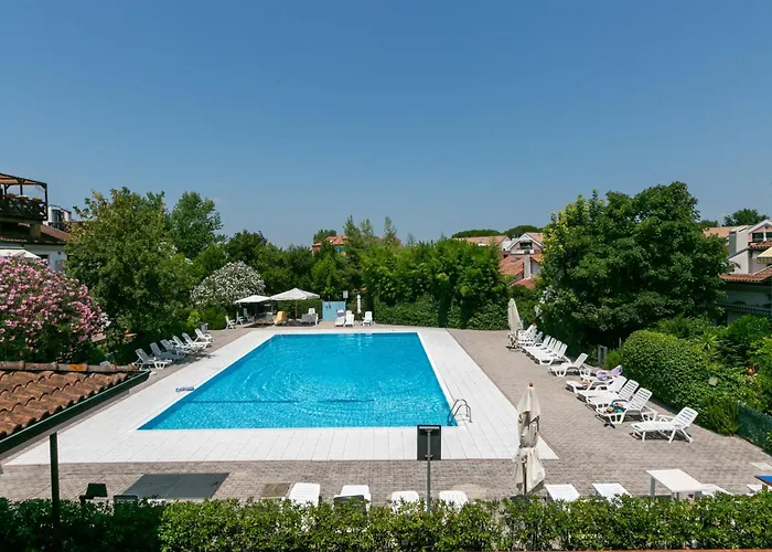 Elena Lighthouse Aparthotel *